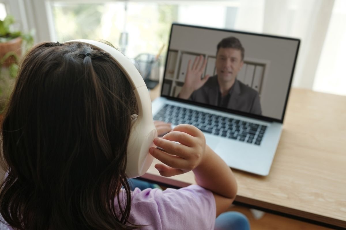 Ataques de panico em imigrantes quando procurar ajuda medica